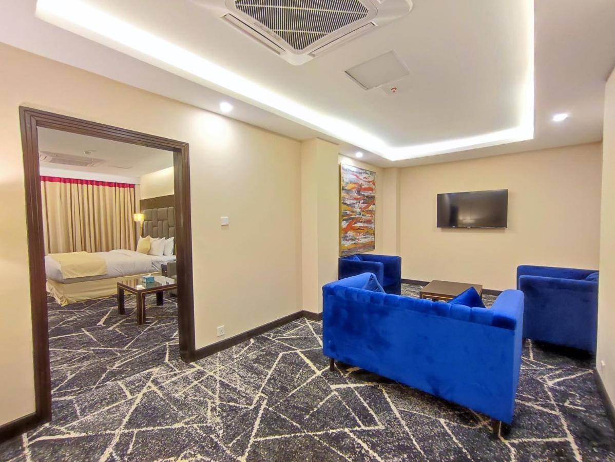 Ramada By Wyndham Murree Lower Topa Resort Экстерьер фото